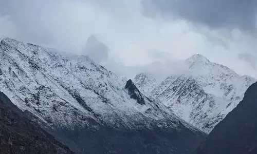 कमजोर वेस्टर्न डिस्टर्बेंस से Kashmir, लद्दाख में हल्की बारिश और बर्फबारी कमजोर वेस्टर्न डिस्टर्बेंस से Kashmir, लद्दाख में हल्की बारिश और बर्फबारी