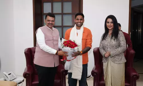 T20 WC में सफलता पर महाराष्ट्र सरकार ने खिलाड़ियों को सम्मानित किया T20 WC में सफलता पर महाराष्ट्र सरकार ने खिलाड़ियों को सम्मानित किया