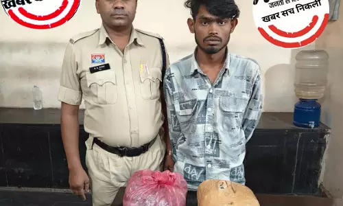 रामनगर और उरला में गांजा सप्लाई करते 2 पकड़ाए रामनगर और उरला में गांजा सप्लाई करते 2 पकड़ाए