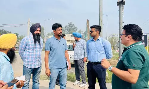 लुधियाना के डीसी ने NHAI और PWD रोड इंफ्रा प्रोजेक्ट्स का निरीक्षण किया लुधियाना के डीसी ने NHAI और PWD रोड इंफ्रा प्रोजेक्ट्स का निरीक्षण किया