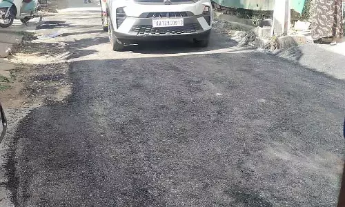 Bengaluru : डामरीकरण के लिए कम लागत वाले प्लास्टिक का उपयोग करने के निर्देश Bengaluru : डामरीकरण के लिए कम लागत वाले प्लास्टिक का उपयोग करने के निर्देश