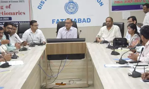 Fatehabad के डीसी ने अधिकारियों से सही और समय पर जनगणना सुनिश्चित करने का आग्रह किया Fatehabad के डीसी ने अधिकारियों से सही और समय पर जनगणना सुनिश्चित करने का आग्रह किया