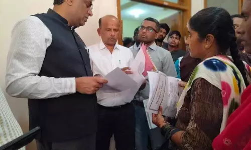 Gauribidanur : योग्य लोगों को जल्द ही परमानेंट टाइटल डीड दी जाएंगी-जी प्रभु Gauribidanur : योग्य लोगों को जल्द ही परमानेंट टाइटल डीड दी जाएंगी-जी प्रभु