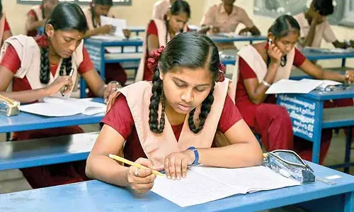 तमिलनाडु में SSLC की परीक्षाएं शुरू, 9 लाख से ज़्यादा स्टूडेंट्स ने दी परीक्षा