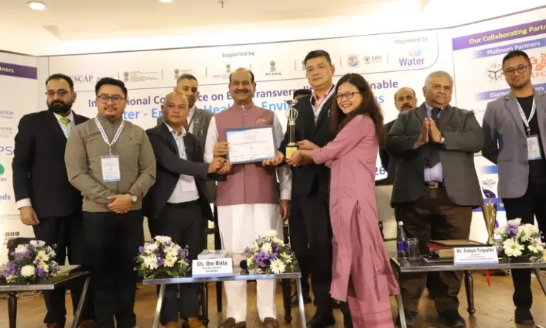 Meghalaya CM को 2026 ग्लोबल कॉन्क्लेव में गुड गवर्नेंस अवार्ड मिला Meghalaya CM को 2026 ग्लोबल कॉन्क्लेव में गुड गवर्नेंस अवार्ड मिला