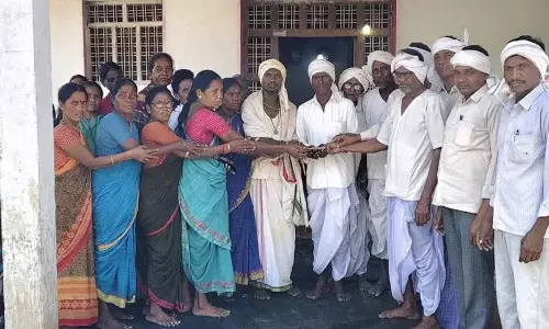 Lendijala गांव वालों ने मिसाल कायम की, शादियों में दहेज और तोहफे बैन Lendijala गांव वालों ने मिसाल कायम की, शादियों में दहेज और तोहफे बैन