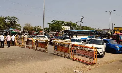 Raichur में बंद, सीमावर्ती इलाकों में व्यापक वाहन जांच