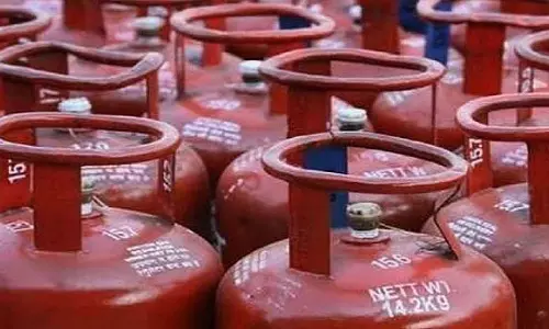 BMC कैंटीन में LPG की कमी; अधिकारी ने कहा कि गैस सिर्फ़ 2 दिन चलेगी