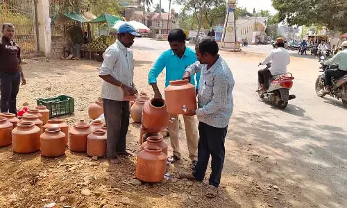 चाय और कॉफी से बचें और ज़्यादा पानी पिएं: Deputy Commissioner