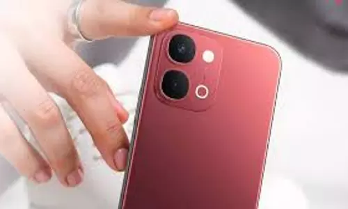 7200mAh बैटरी, 50MP कैमरा के साथ Vivo Y51 Pro 5G लॉन्च, जानें कीमत और फीचर्स 7200mAh बैटरी, 50MP कैमरा के साथ Vivo Y51 Pro 5G लॉन्च, जानें कीमत और फीचर्स