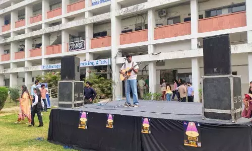 Panjab University के ‘साइनाइड-2026’ फेस्ट में स्टूडेंट्स ने दिखाया क्रिएटिव साइड Panjab University के ‘साइनाइड-2026’ फेस्ट में स्टूडेंट्स ने दिखाया क्रिएटिव साइड