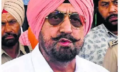 Dera Bassi के विधायक कुलजीत सिंह रंधावा ने लालरू को उप-तहसील का दर्जा देने की मांग की Dera Bassi के विधायक कुलजीत सिंह रंधावा ने लालरू को उप-तहसील का दर्जा देने की मांग की