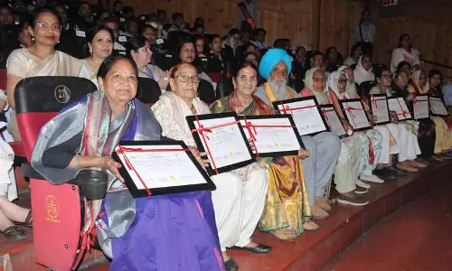 Chandigarh ने पूर्ण साक्षरता हासिल की, 99.93% का मील का पत्थर पार किया Chandigarh ने पूर्ण साक्षरता हासिल की, 99.93% का मील का पत्थर पार किया