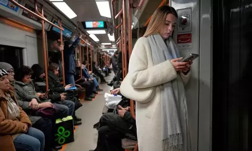 Moscow में इंटरनेट शटडाउन रूस के बढ़ते वेब कंट्रोल का टेस्ट Moscow में इंटरनेट शटडाउन रूस के बढ़ते वेब कंट्रोल का टेस्ट