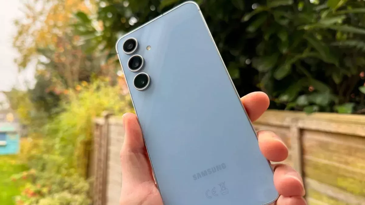 Samsung लाएगा 20,000mAh तक बैटरी वाले स्मार्टफोन्स? टेस्टिंग रिपोर्ट हुई लीक