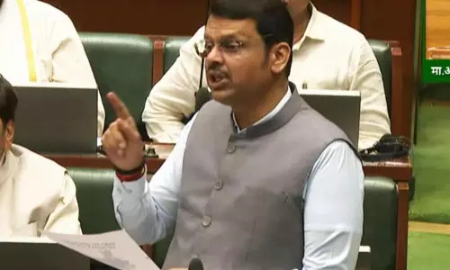 बढ़ते राज्य कर्ज पर CM देवेंद्र फडणवीस: गवर्नेंस पर फोकस बढ़ते राज्य कर्ज पर CM देवेंद्र फडणवीस: गवर्नेंस पर फोकस