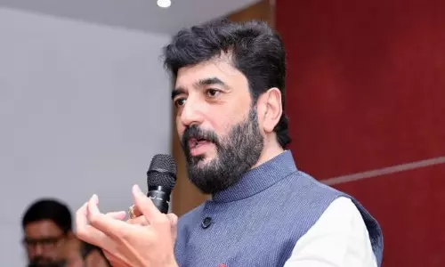 कमर्शियल गैस बंद, घरेलू LPG को प्राथमिकता: मुरलीधर मोहोल कमर्शियल गैस बंद, घरेलू LPG को प्राथमिकता: मुरलीधर मोहोल