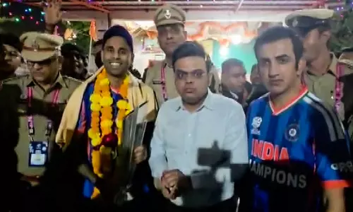 गंभीर ने T20WC ट्रॉफी के साथ भारत के मंदिर जाने पर सवाल उठाने के लिए कीर्ति आज़ाद की आलोचना की