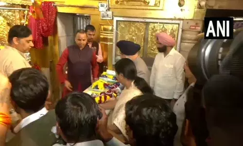 दिल्ली उपराज्यपाल ने कनॉट प्लेस हनुमान मंदिर में रेखा गुप्ता के साथ किए दर्शन