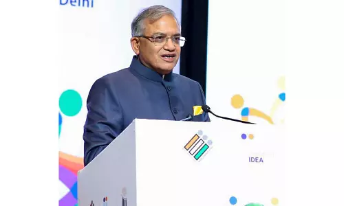विपक्ष ने CEC ज्ञानेश कुमार के खिलाफ महाभियोग प्रस्ताव पर हस्ताक्षर जुटाए विपक्ष ने CEC ज्ञानेश कुमार के खिलाफ महाभियोग प्रस्ताव पर हस्ताक्षर जुटाए