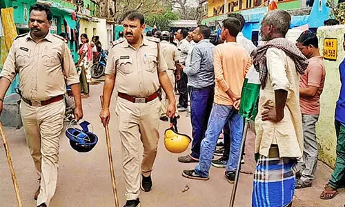 ECL को घरों को खाली कराने में बड़ी रुकावटों का सामना करना पड़ा, जिससे हंगामा मच गया ECL को घरों को खाली कराने में बड़ी रुकावटों का सामना करना पड़ा, जिससे हंगामा मच गया