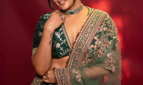 Eesha Rebba और तरुण भास्कर की अफवाहों पर चुप्पी Eesha Rebba और तरुण भास्कर की अफवाहों पर चुप्पी