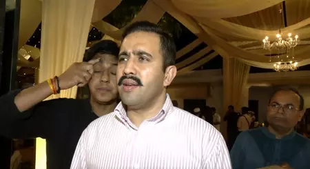 एलपीजी महंगाई पर विक्रमादित्य सिंह का हमला, बोले- सरकार ने समय रहते कदम नहीं उठाए एलपीजी महंगाई पर विक्रमादित्य सिंह का हमला, बोले- सरकार ने समय रहते कदम नहीं उठाए