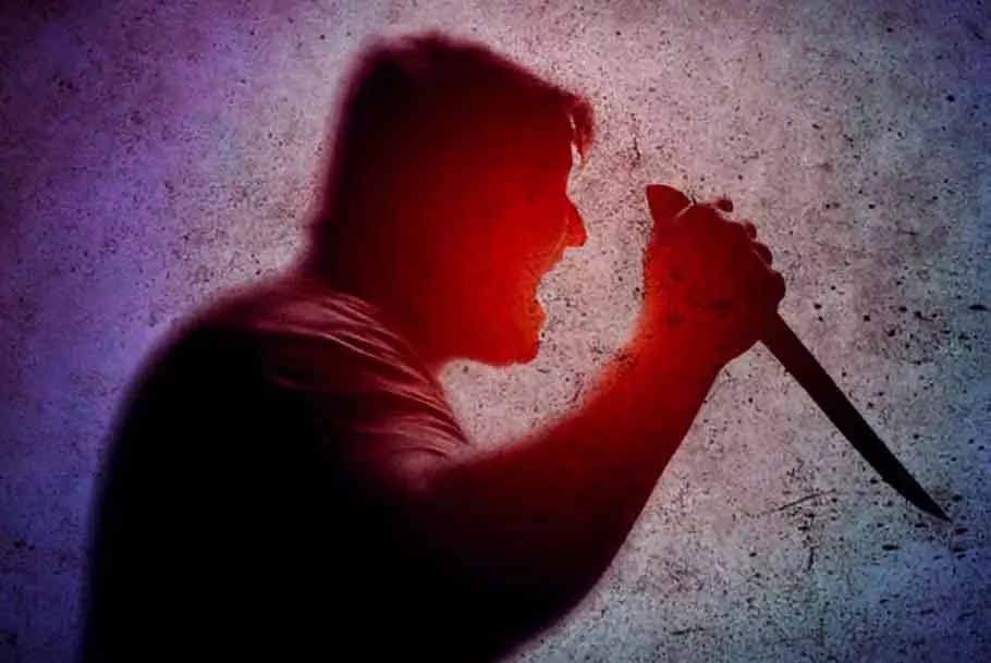 Mumbai : मानखुर्द में चाकू से हमला कर 28 साल के फालूदा बेचने वाले की हत्या, CCTV में घटना कैद Mumbai : मानखुर्द में चाकू से हमला कर 28 साल के फालूदा बेचने वाले की हत्या, CCTV में घटना कैद