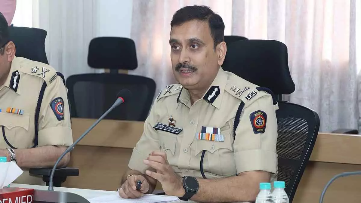 Pune : पिंपरी-चिंचवड़ पुलिस कमिश्नर ने नए आउटरीच प्रोग्राम में नागरिकों से आमने-सामने मुलाकात की Pune : पिंपरी-चिंचवड़ पुलिस कमिश्नर ने नए आउटरीच प्रोग्राम में नागरिकों से आमने-सामने मुलाकात की