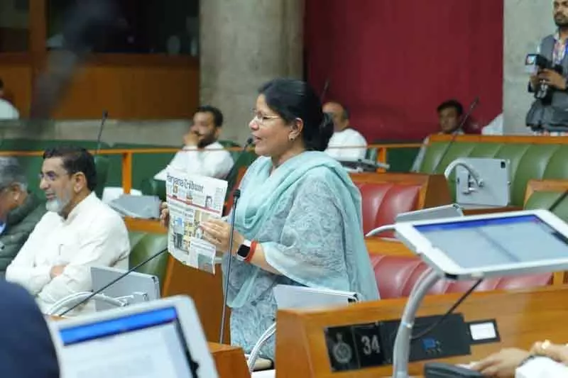 Jhajjar अस्पताल का मुद्दा विधानसभा में गूंजा Jhajjar अस्पताल का मुद्दा विधानसभा में गूंजा