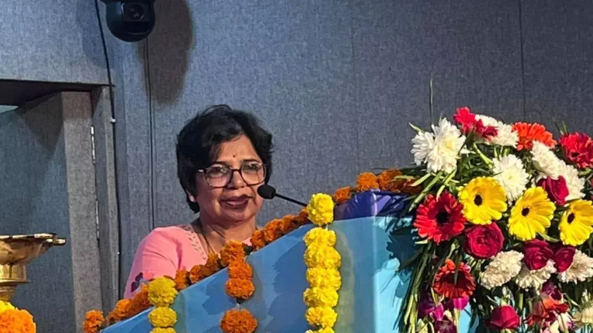 Bhopal: राष्ट्रीय महिला आयोग अध्यक्ष विजया राहटकर की आज भोपाल में जनसुनवाई Bhopal: राष्ट्रीय महिला आयोग अध्यक्ष विजया राहटकर की आज भोपाल में जनसुनवाई