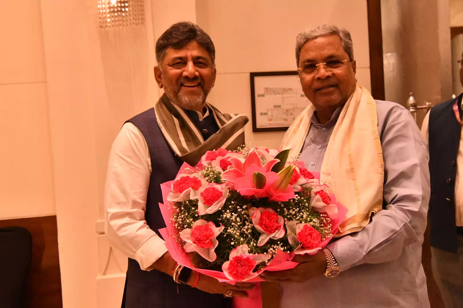 Karnataka : मुख्यमंत्री ने कहा शिवकुमार मुझसे जूनियर हैं Karnataka : मुख्यमंत्री ने कहा शिवकुमार मुझसे जूनियर हैं