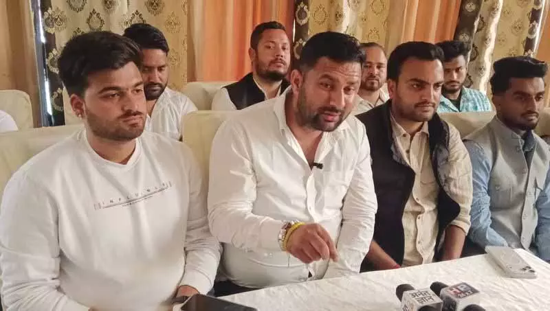 Himachal: यूथ कांग्रेस अध्यक्ष ने रेवेन्यू डेफिसिट ग्रांट वापस लेने पर केंद्र की आलोचना की Himachal: यूथ कांग्रेस अध्यक्ष ने रेवेन्यू डेफिसिट ग्रांट वापस लेने पर केंद्र की आलोचना की