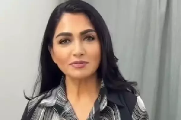 Khushboo Sundar ने वर्ल्ड कप ट्रॉफी को भारत की जीत बताया Khushboo Sundar ने वर्ल्ड कप ट्रॉफी को भारत की जीत बताया