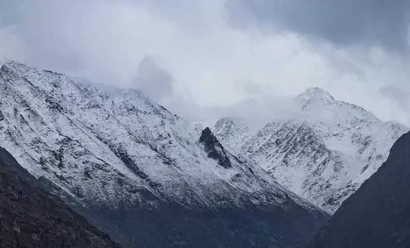कमजोर वेस्टर्न डिस्टर्बेंस से Kashmir, लद्दाख में हल्की बारिश और बर्फबारी कमजोर वेस्टर्न डिस्टर्बेंस से Kashmir, लद्दाख में हल्की बारिश और बर्फबारी