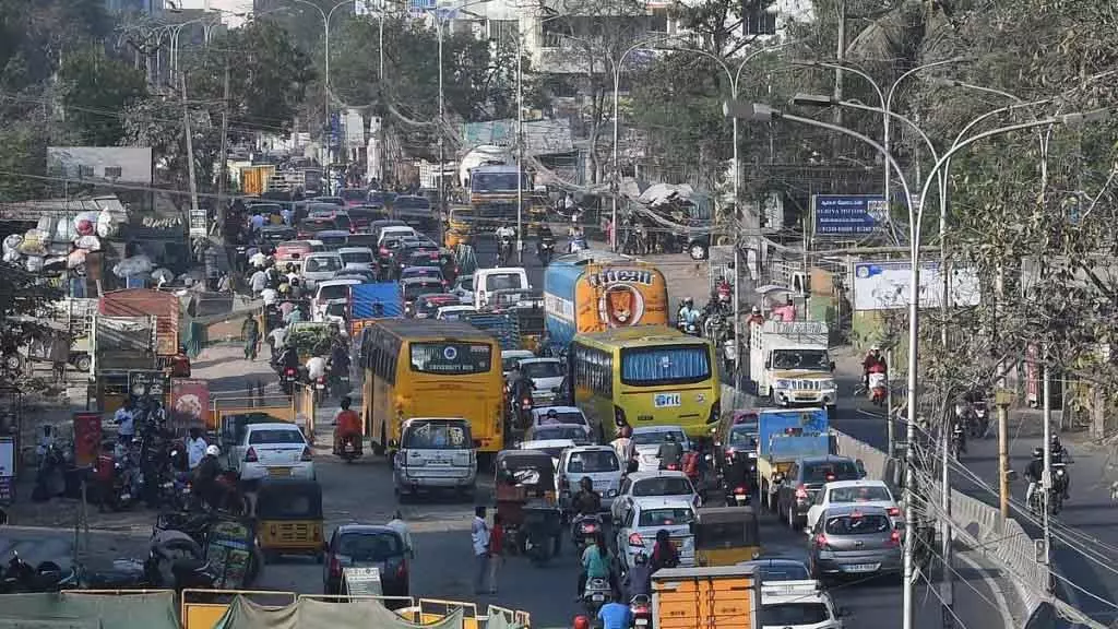 CUMTA ने चेन्नई में मुख्य सड़कों को चौड़ा करने का प्रस्ताव दिया CUMTA ने चेन्नई में मुख्य सड़कों को चौड़ा करने का प्रस्ताव दिया