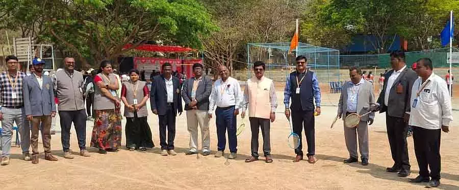 Doddaballapur : महिला बॉल बैडमिंटन टूर्नामेंट के लिए दौड़ Doddaballapur : महिला बॉल बैडमिंटन टूर्नामेंट के लिए दौड़