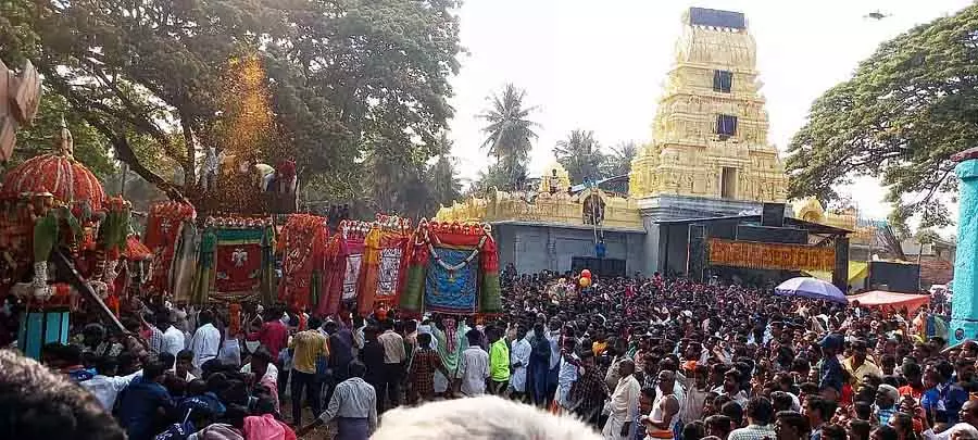 Channapatna : बिसिलम्मादेवी मेला फेस्टिवल Channapatna : बिसिलम्मादेवी मेला फेस्टिवल