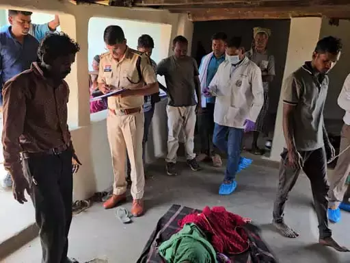 दीवार से सिर टकराकर महिला की हत्या, पति अरेस्ट दीवार से सिर टकराकर महिला की हत्या, पति अरेस्ट