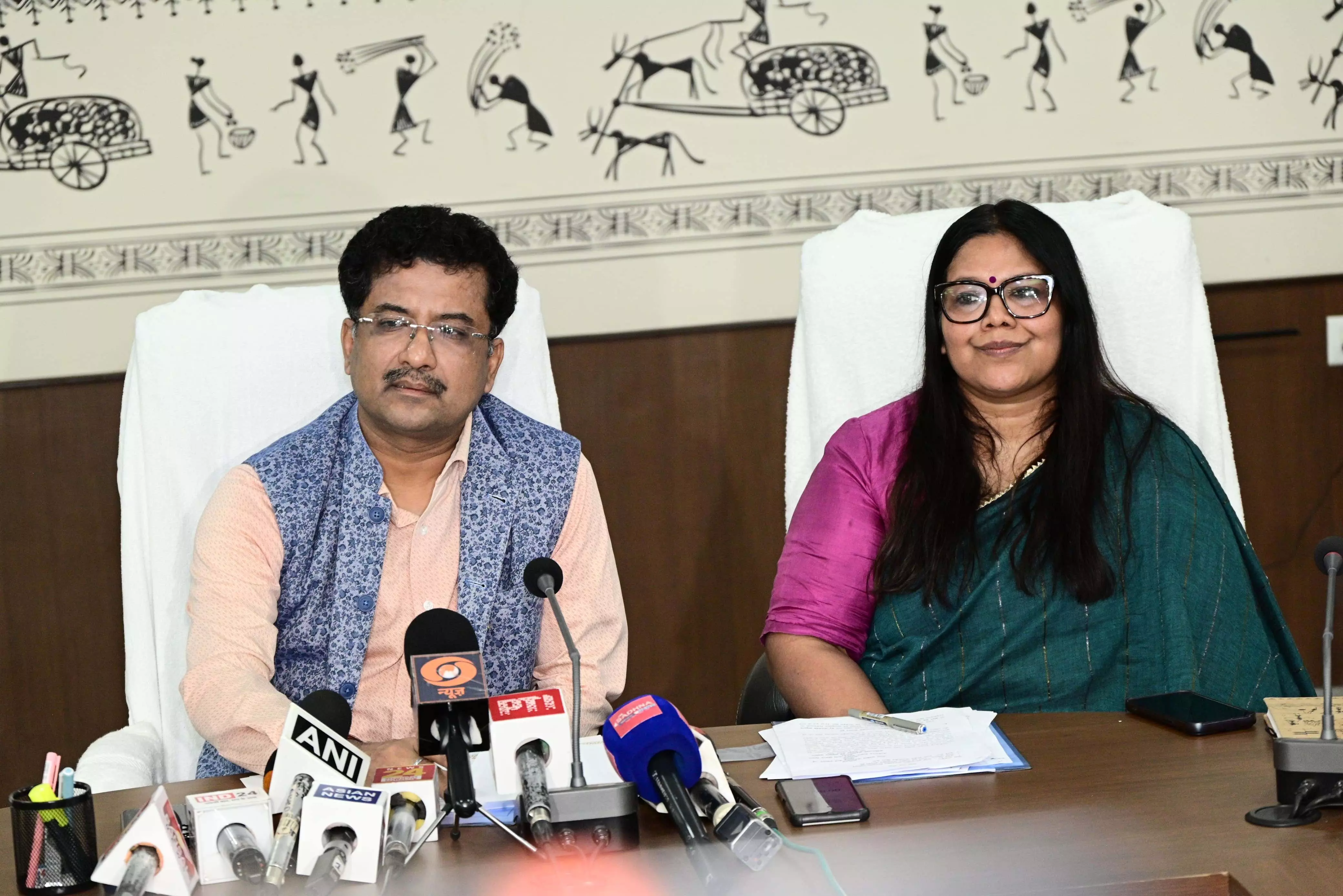 नवा रायपुर में परम्परा से पहचान तक आदि परब-2026 का भव्य आयोजन नवा रायपुर में परम्परा से पहचान तक आदि परब-2026 का भव्य आयोजन