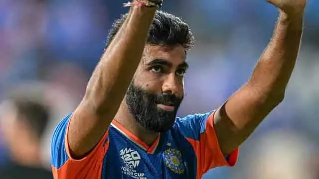 Jasprit Bumrah ने मुझसे स्लो बॉलिंग सीखी: पाकिस्तानी मूल के पेसर का विवादित बयान Jasprit Bumrah ने मुझसे स्लो बॉलिंग सीखी: पाकिस्तानी मूल के पेसर का विवादित बयान