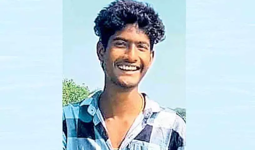 प्रेमी के शादी से तुरंत मना करने पर युवक ने की Suicide प्रेमी के शादी से तुरंत मना करने पर युवक ने की Suicide