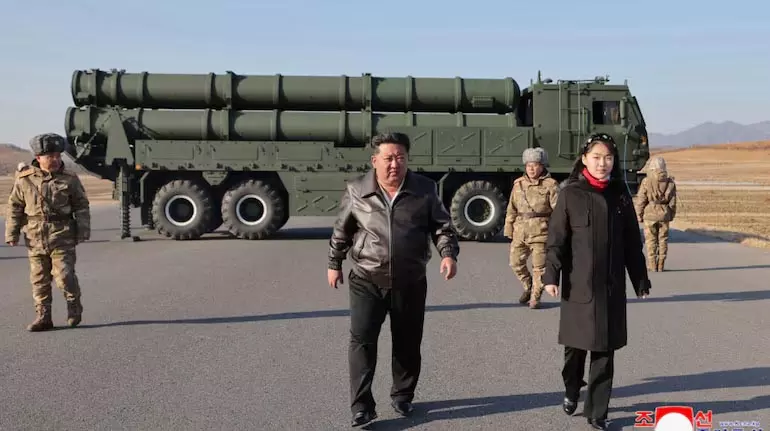 North Korea ने मिसाइलों का टेस्ट किया, जबकि US ने कथित तौर पर मिडिल ईस्ट में हथियार भेजे North Korea ने मिसाइलों का टेस्ट किया, जबकि US ने कथित तौर पर मिडिल ईस्ट में हथियार भेजे