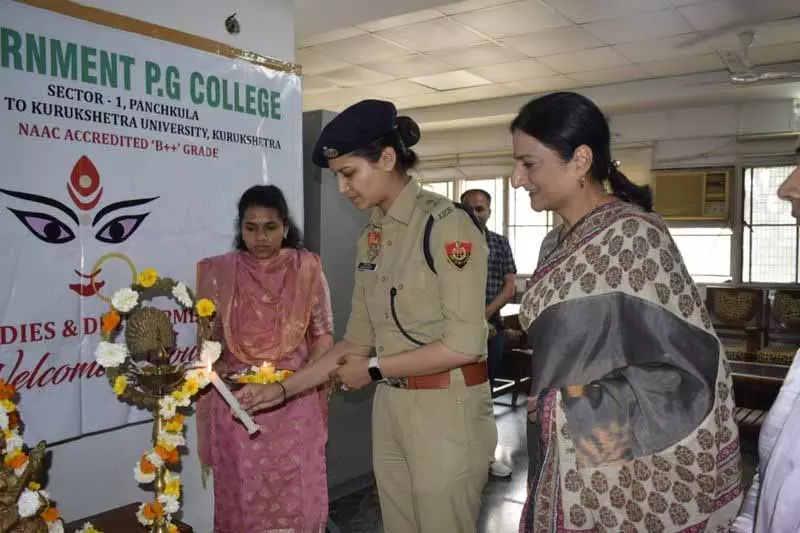 Panchkula के गवर्नमेंट कॉलेज ने इंटरनेशनल विमेंस डे पर खास इवेंट ऑर्गनाइज़ किया Panchkula के गवर्नमेंट कॉलेज ने इंटरनेशनल विमेंस डे पर खास इवेंट ऑर्गनाइज़ किया