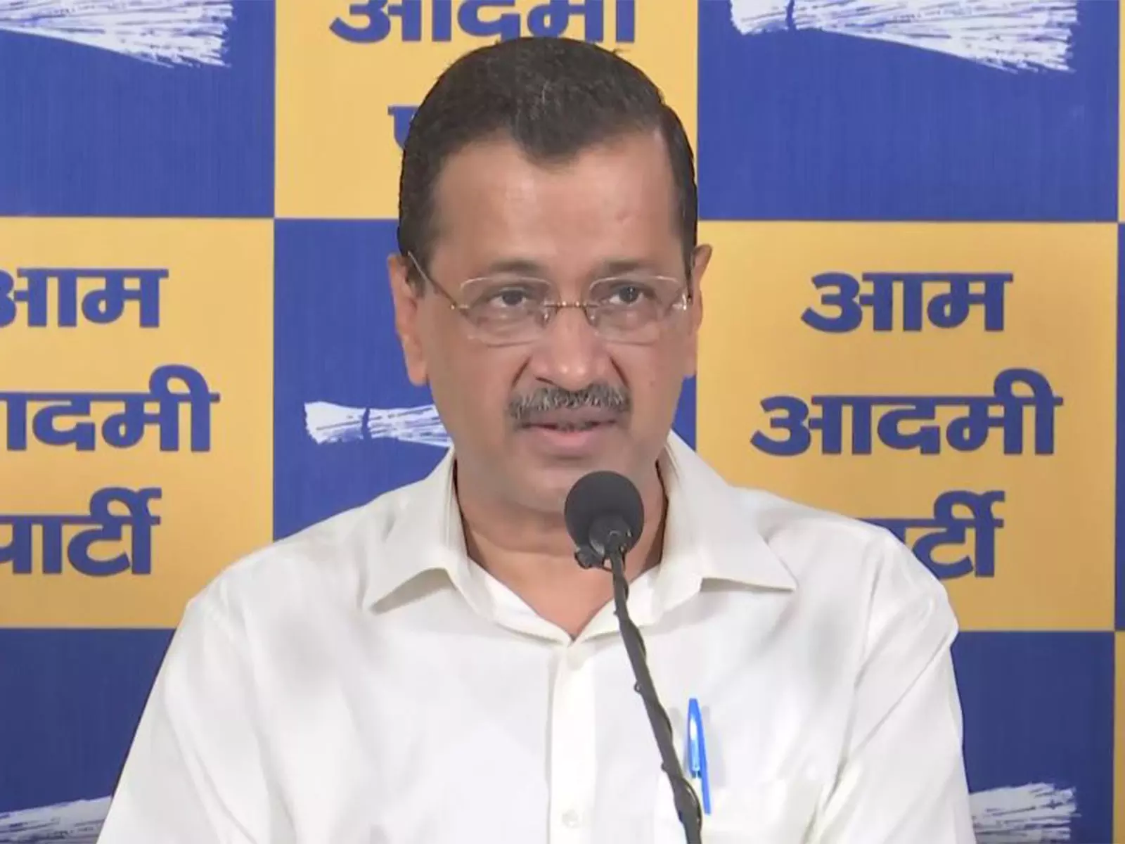 अरविंद केजरीवाल ने एक्साइज पॉलिसी रिवीजन केस को दिल्ली HC की दूसरी बेंच में ट्रांसफर करने की मांग की अरविंद केजरीवाल ने एक्साइज पॉलिसी रिवीजन केस को दिल्ली HC की दूसरी बेंच में ट्रांसफर करने की मांग की