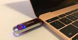 अंगूठी के साइज में 1TB स्टोरेज! Sandisk का नया USB-C फ्लैश ड्राइव लॉन्च, कीमत Rs 2 हजार से शुरू अंगूठी के साइज में 1TB स्टोरेज! Sandisk का नया USB-C फ्लैश ड्राइव लॉन्च, कीमत Rs 2 हजार से शुरू