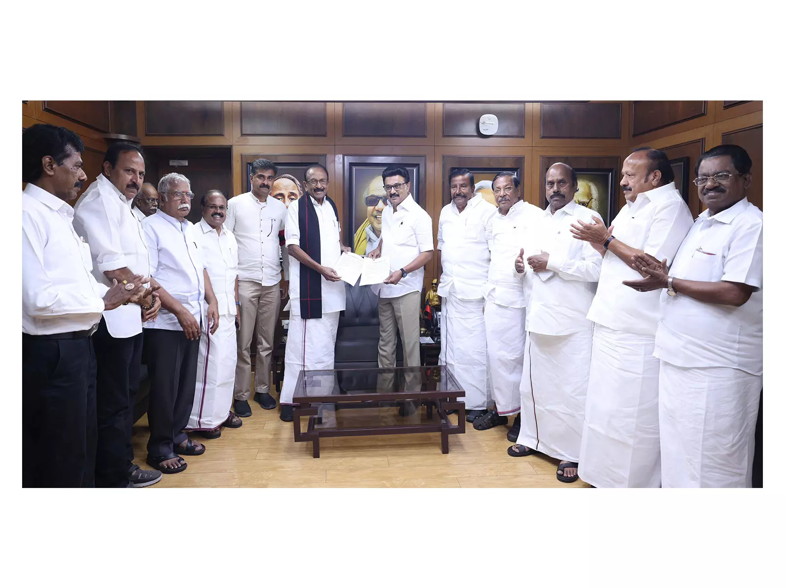 तमिलनाडु चुनाव: DMK के नेतृत्व वाले गठबंधन में MDMK को 4 सीटें मिलीं तमिलनाडु चुनाव: DMK के नेतृत्व वाले गठबंधन में MDMK को 4 सीटें मिलीं