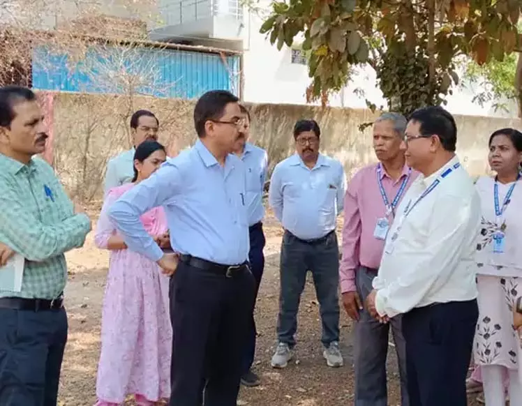 पीएमश्री स्कूल चकरभाठा में सीपेज का मामला, संभागायुक्त ने दी मरम्मत और आधुनिक सुविधाओं के निर्देश पीएमश्री स्कूल चकरभाठा में सीपेज का मामला, संभागायुक्त ने दी मरम्मत और आधुनिक सुविधाओं के निर्देश