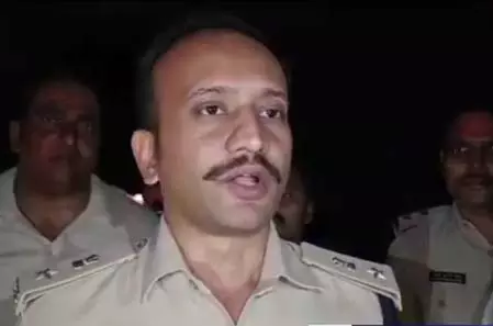पुलिस मुठभेड़ में एक अपराधी घायल, भारी मात्रा में कारतूस बरामद पुलिस मुठभेड़ में एक अपराधी घायल, भारी मात्रा में कारतूस बरामद