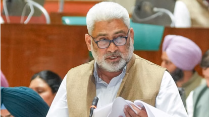 Chandigarh: पंजाब विधानसभा में एलपीजी कीमतों पर हंगामा Chandigarh: पंजाब विधानसभा में एलपीजी कीमतों पर हंगामा